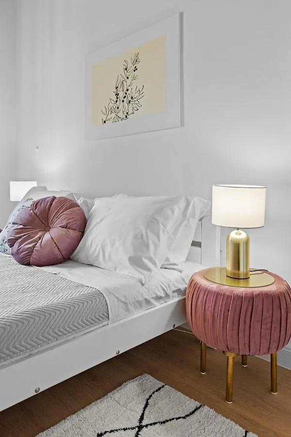 White Imperial Apartment Pula